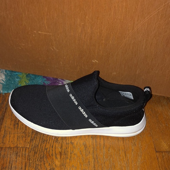 adidas cloudfoam slip on refine